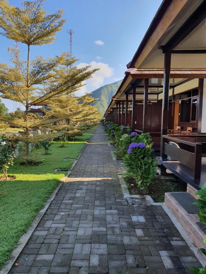 Nusantara Hotel Sembalun Sembalunlawang Buitenkant foto